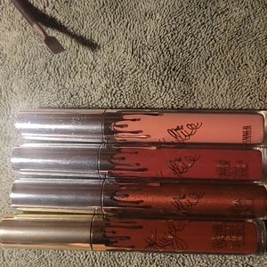 Set of 4 Kylie Jenner lipstick